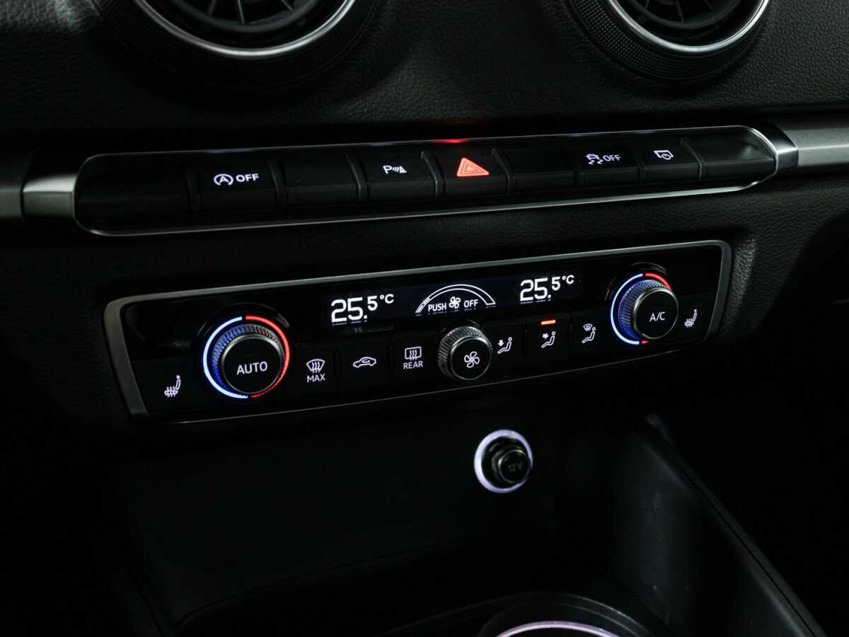 Audi A3 2019 года с пробегом. Фото: #14