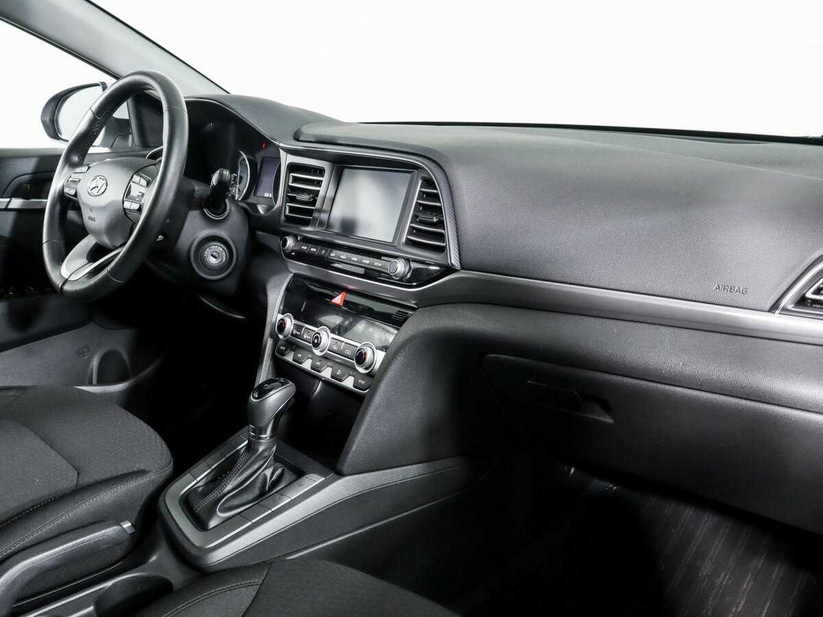 Hyundai Elantra 2020 года с пробегом. Фото: #8