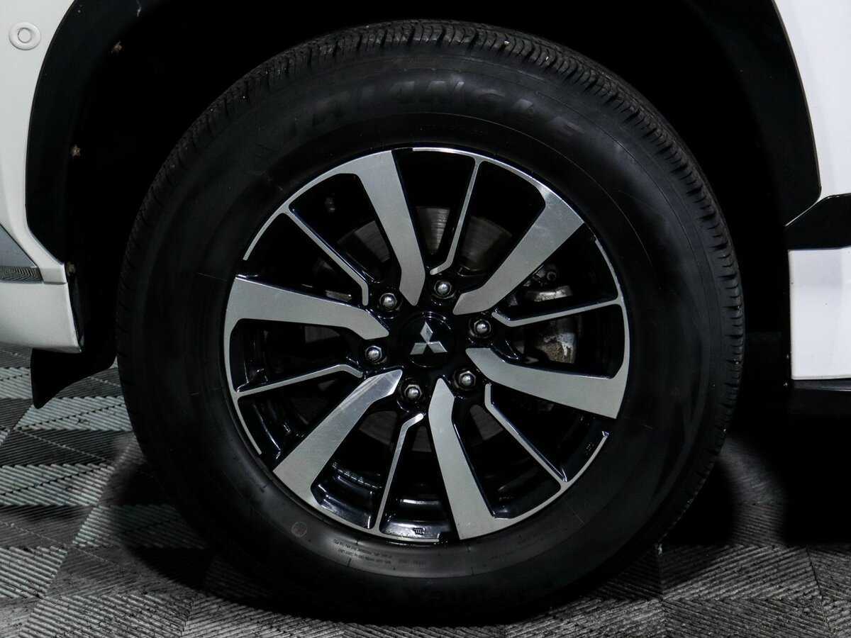 Mitsubishi Pajero Sport 2019 года с пробегом. Фото: #14