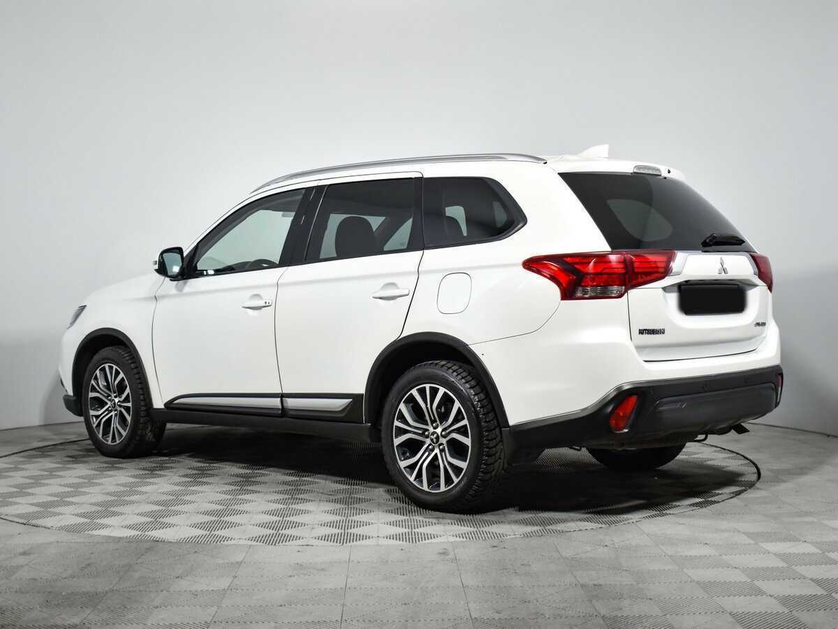 Mitsubishi Outlander 2018 года с пробегом. Фото: #5