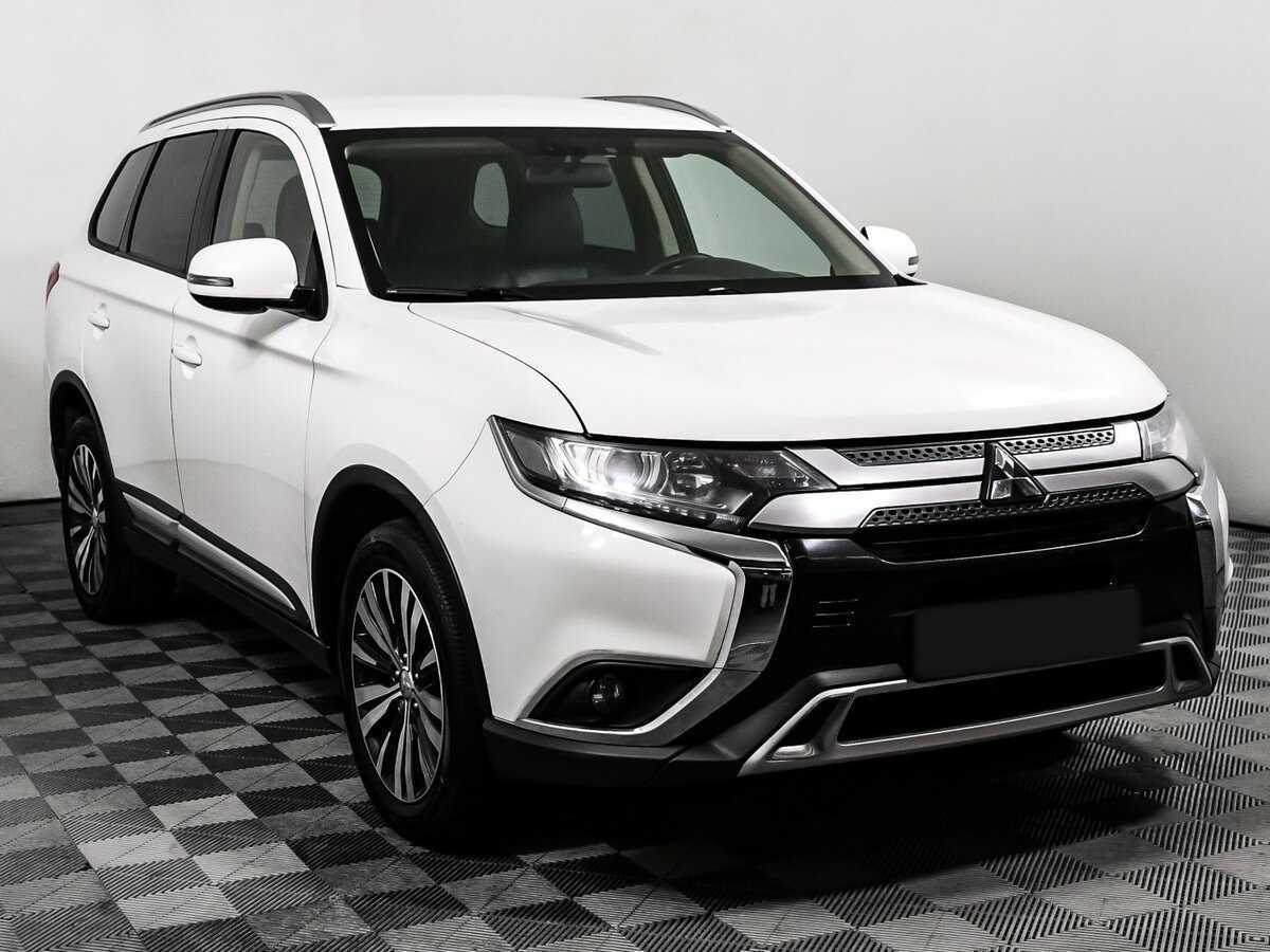 Mitsubishi Outlander 2019 года с пробегом. Фото: #2