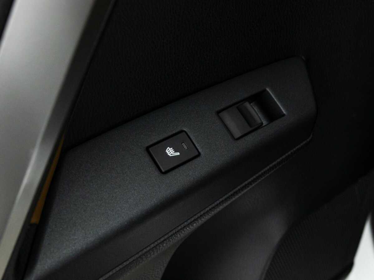 Toyota RAV4 2019 года с пробегом. Фото: #23