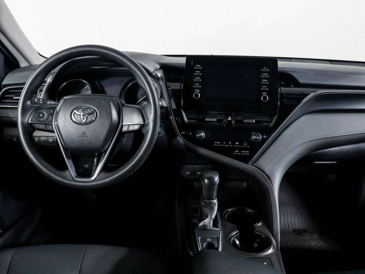 Toyota Camry 2021 года с пробегом. Фото: #8