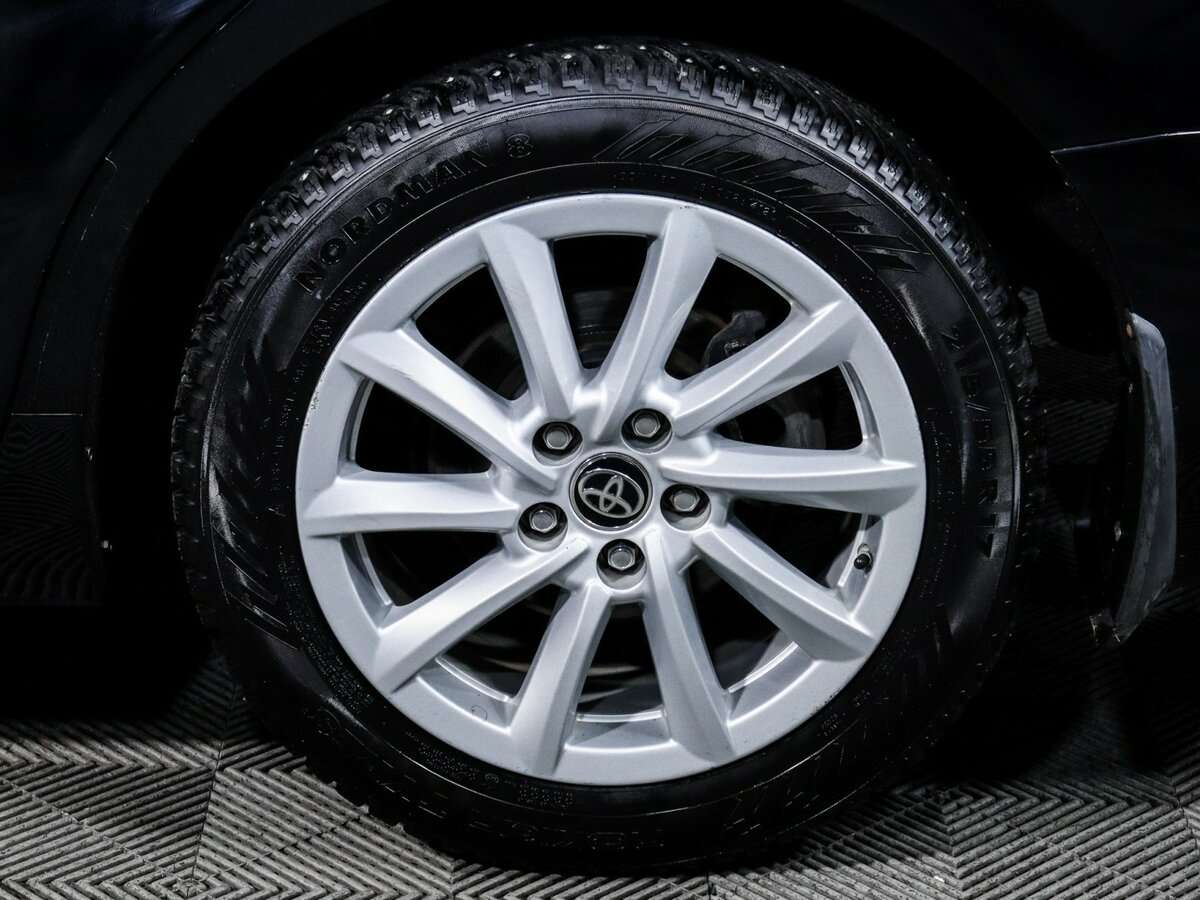 Toyota Camry 2021 года с пробегом. Фото: #14