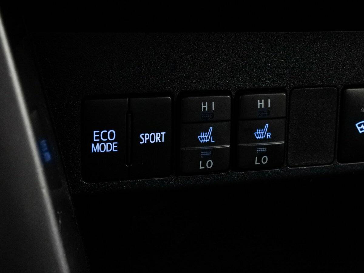 Toyota RAV4 2017 года с пробегом. Фото: #13