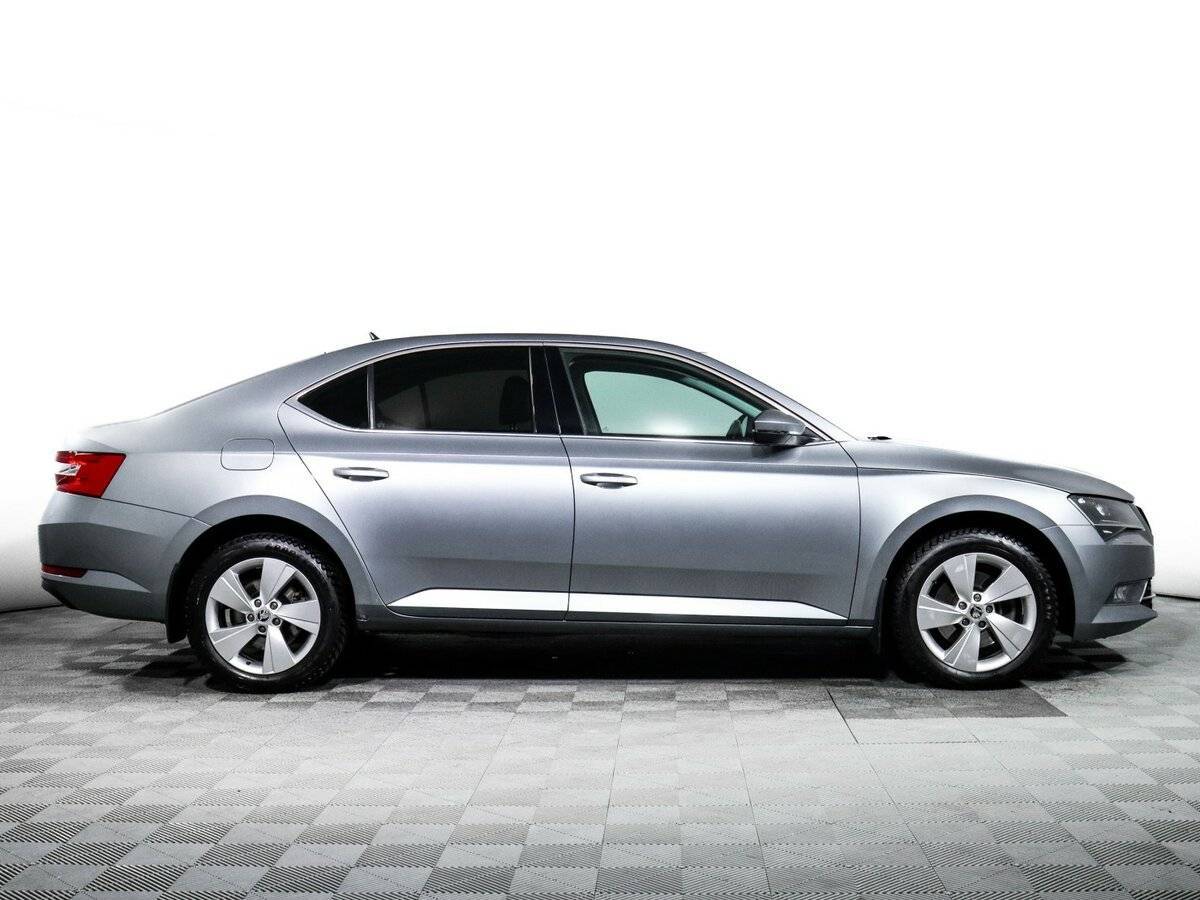 Skoda Superb 2017 года с пробегом. Фото: #3