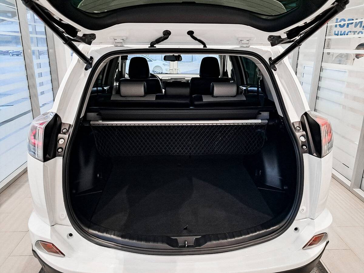 Toyota RAV4 2016 года с пробегом. Фото: #9