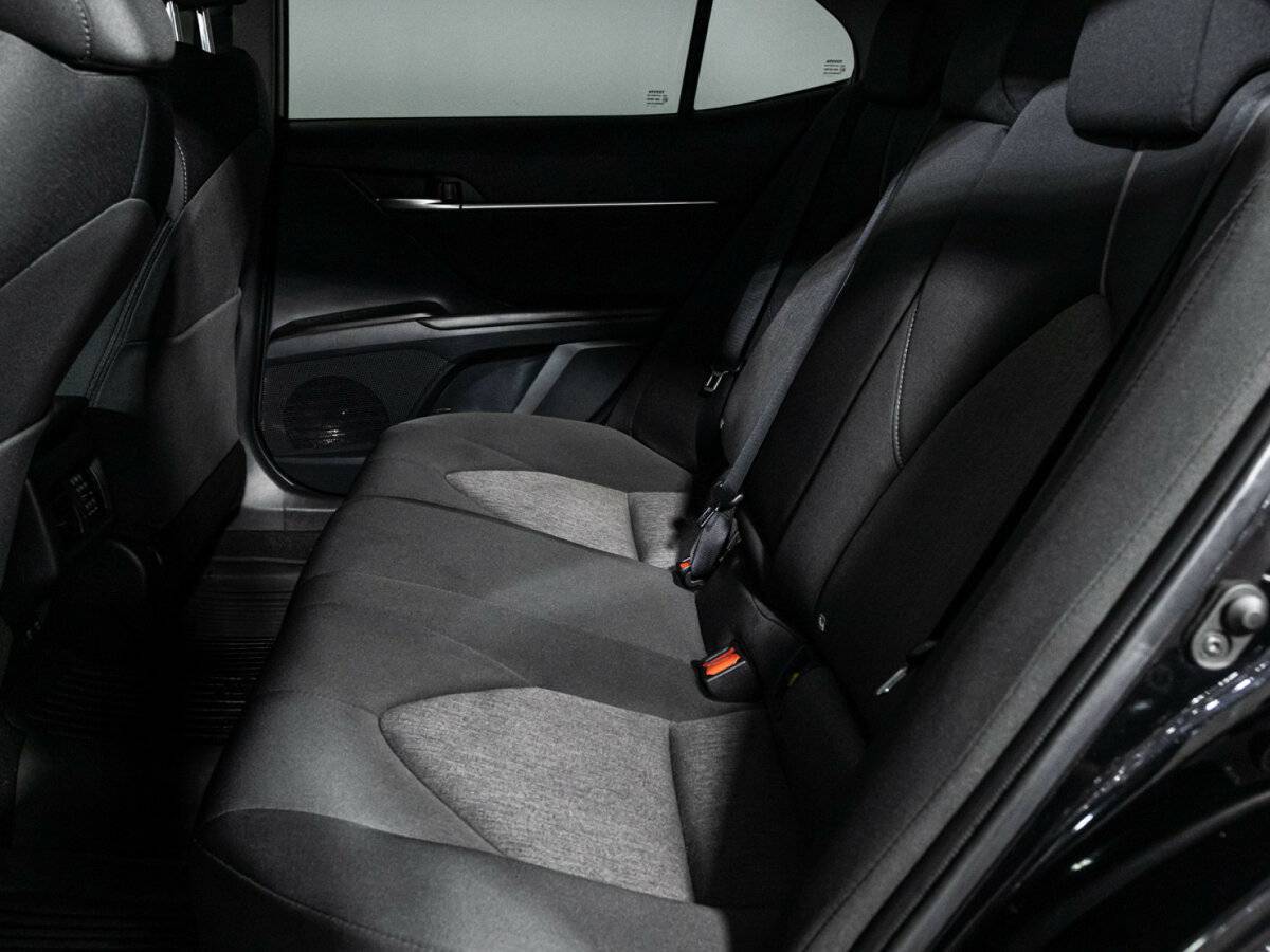 Toyota Camry 2021 года с пробегом. Фото: #9