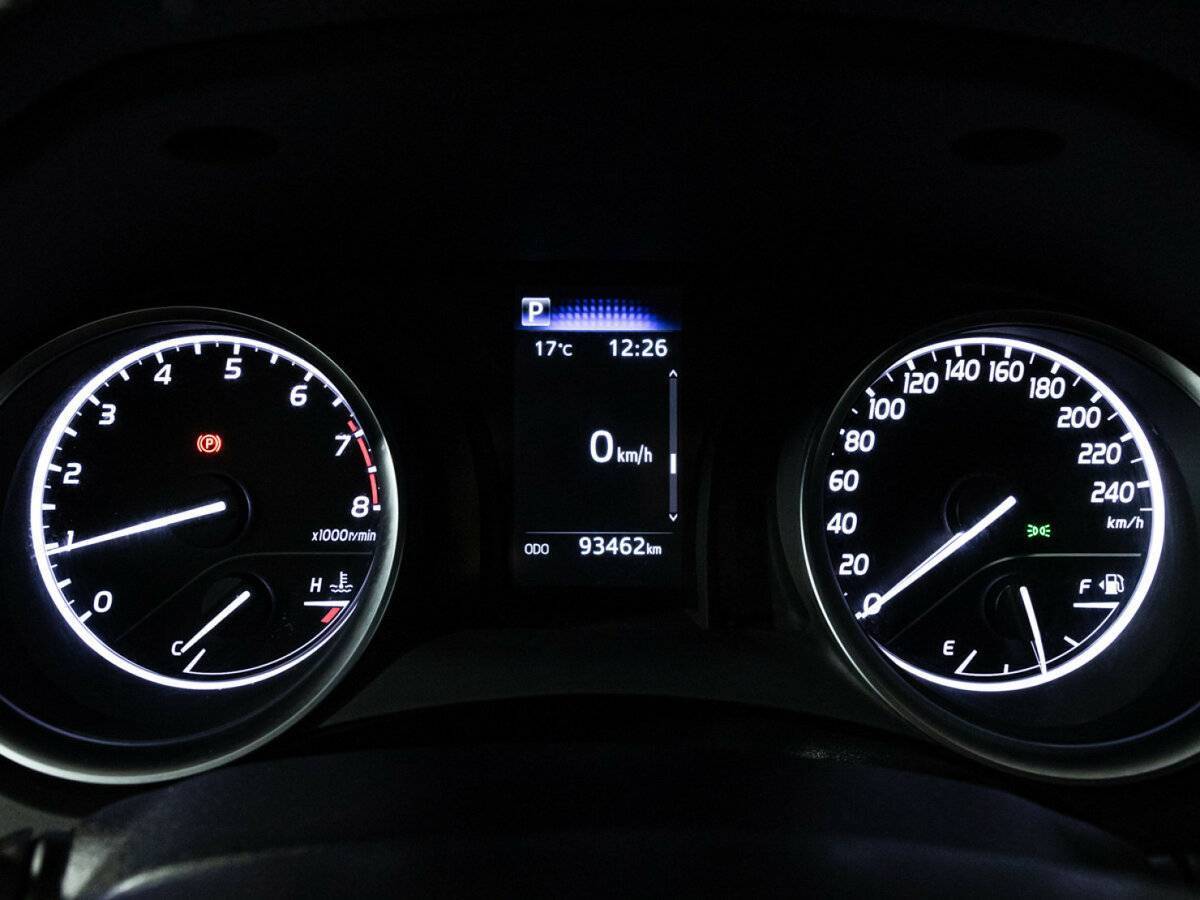 Toyota Camry 2021 года с пробегом. Фото: #11