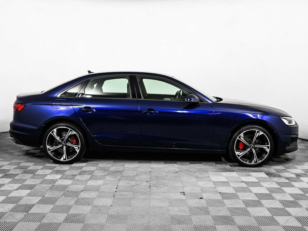 Audi A4 2020 года с пробегом. Фото: #3