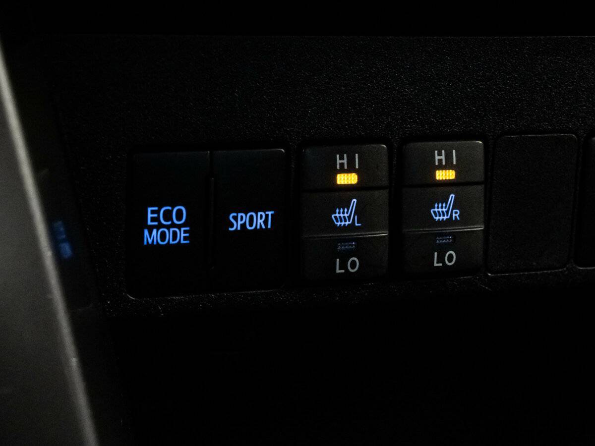 Toyota RAV4 2017 года с пробегом. Фото: #12