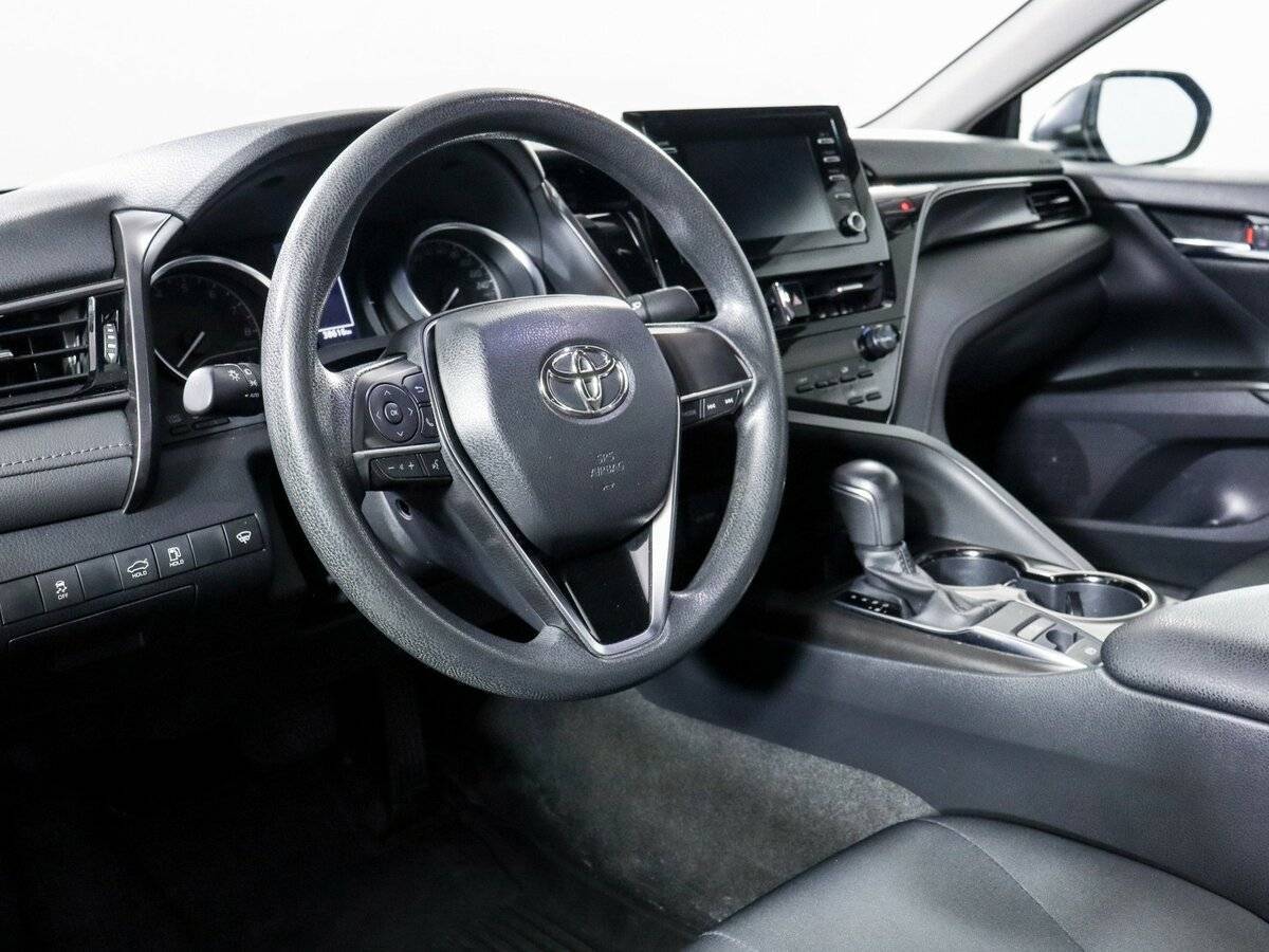 Toyota Camry 2021 года с пробегом. Фото: #10