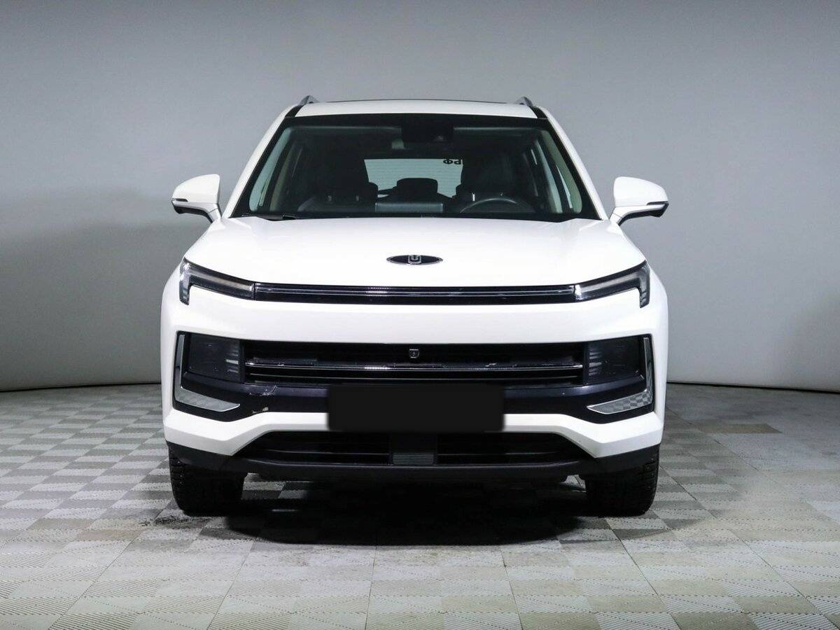 Москвич 3 2023 года с пробегом. Фото: #1