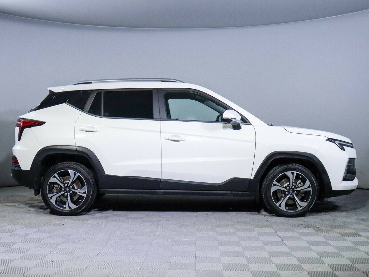 Москвич 3 2023 года с пробегом. Фото: #3