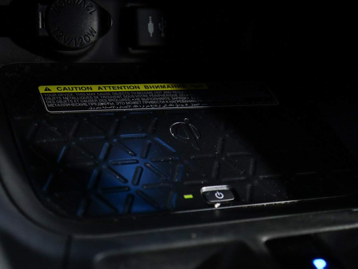 Toyota RAV4 2020 года с пробегом. Фото: #18