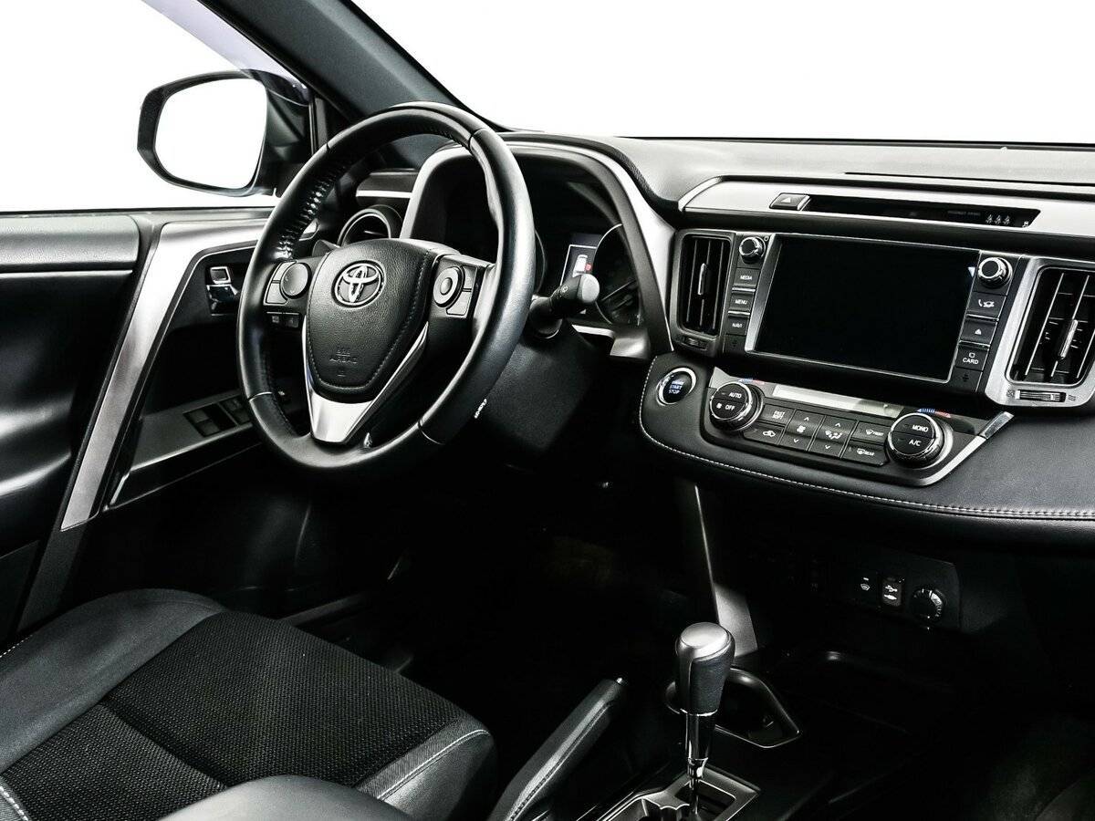 Toyota RAV4 2019 года с пробегом. Фото: #8