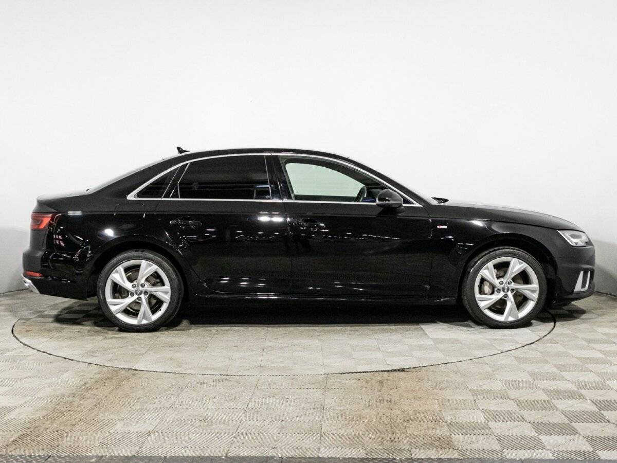 Audi A4 2019 года с пробегом. Фото: #3