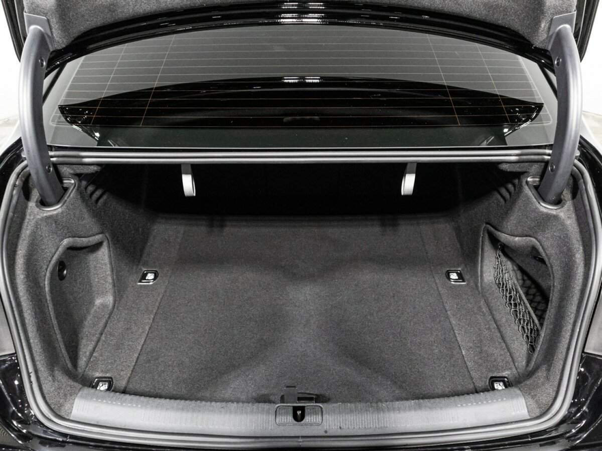 Audi A4 2019 года с пробегом. Фото: #14