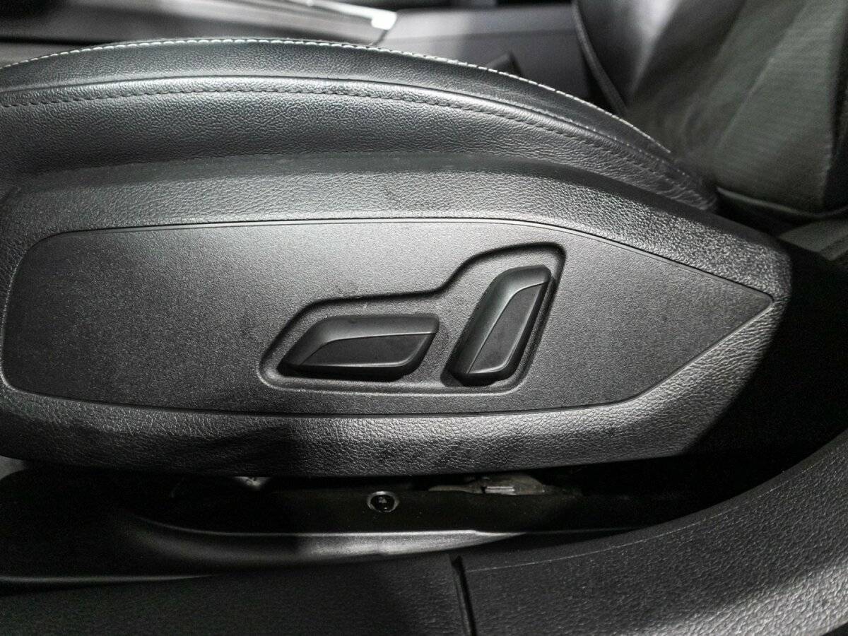 Audi A4 2019 года с пробегом. Фото: #15