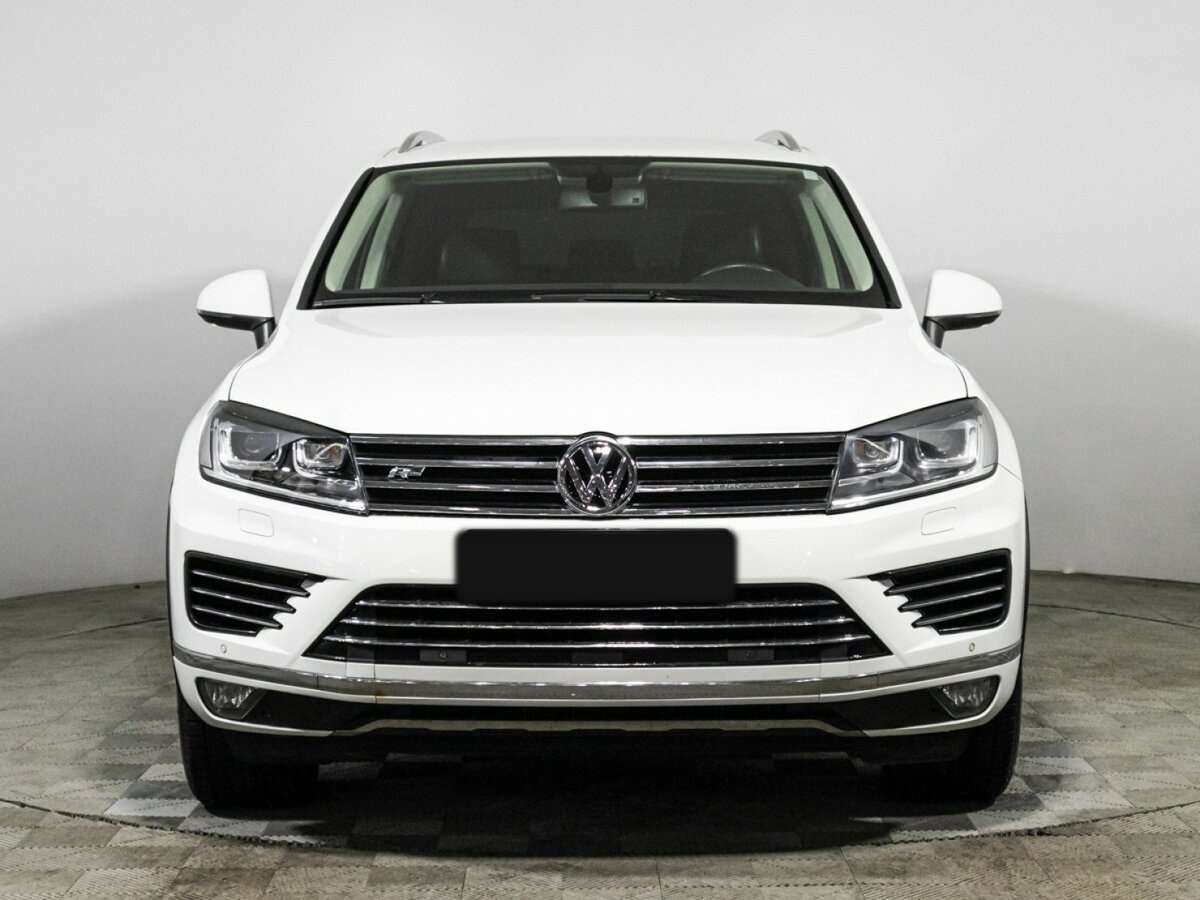 Volkswagen Touareg 2015 года с пробегом. Фото: #1