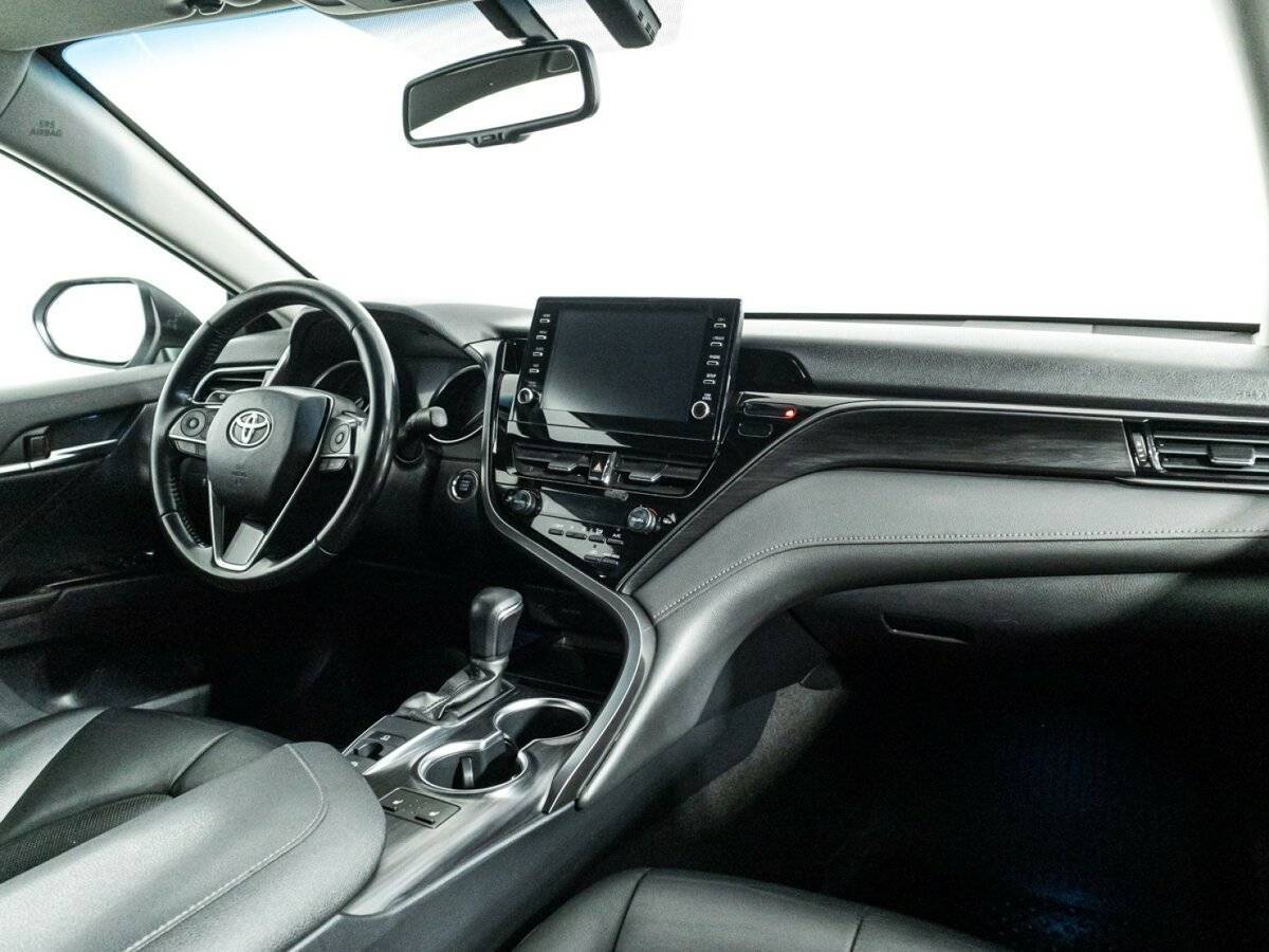 Toyota Camry 2021 года с пробегом. Фото: #8