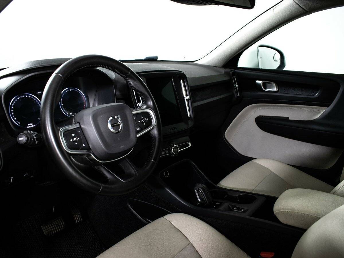 Volvo XC40 2020 года с пробегом. Фото: #9