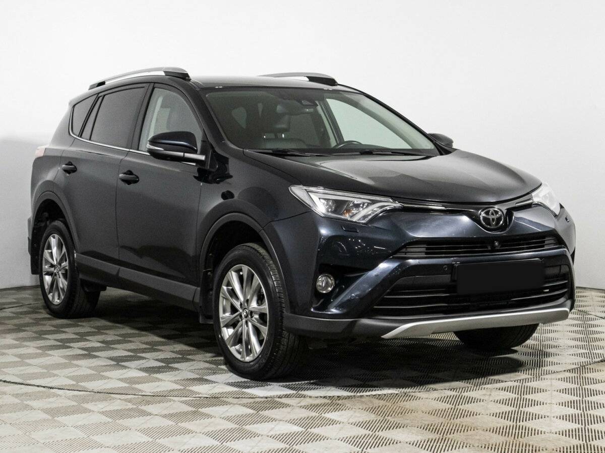 Toyota RAV4 2017 года с пробегом. Фото: #2