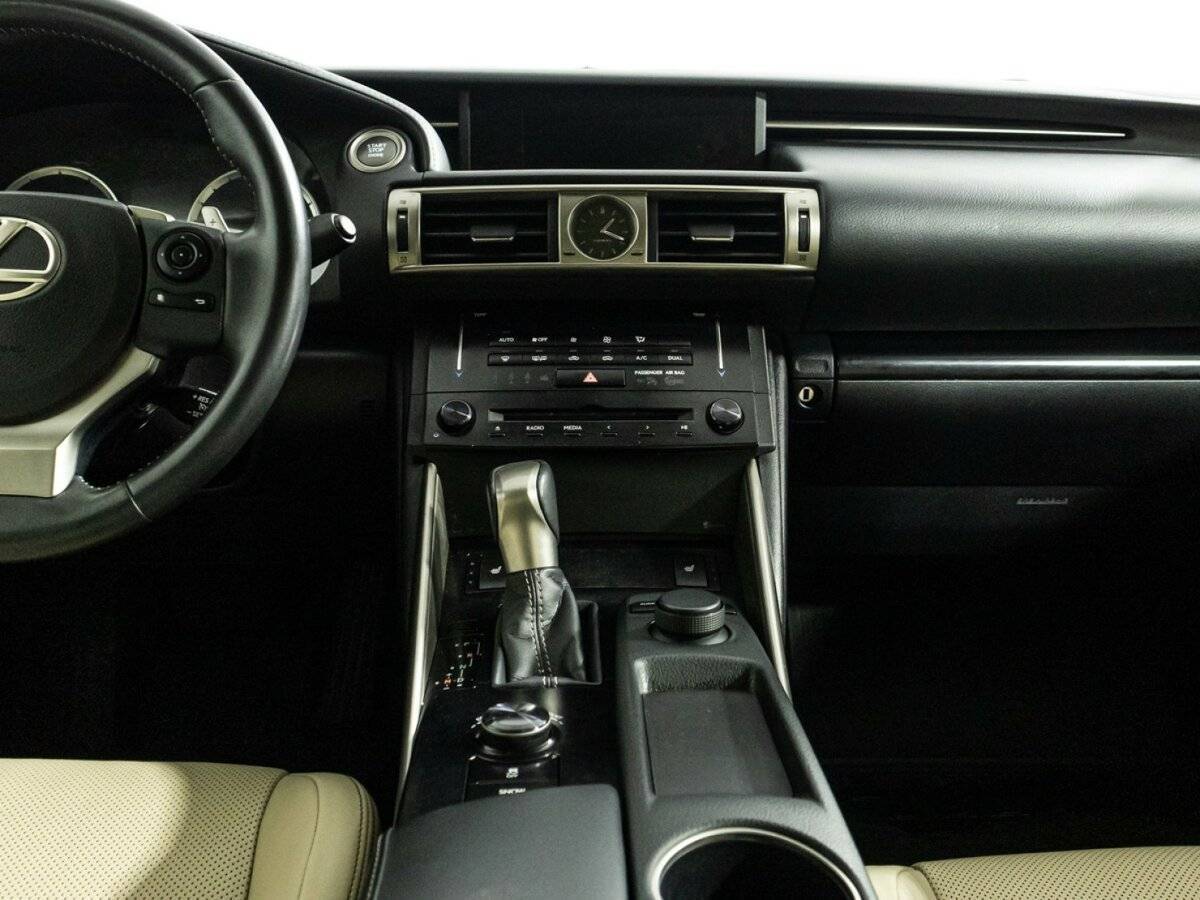 Lexus IS 2014 года с пробегом. Фото: #13