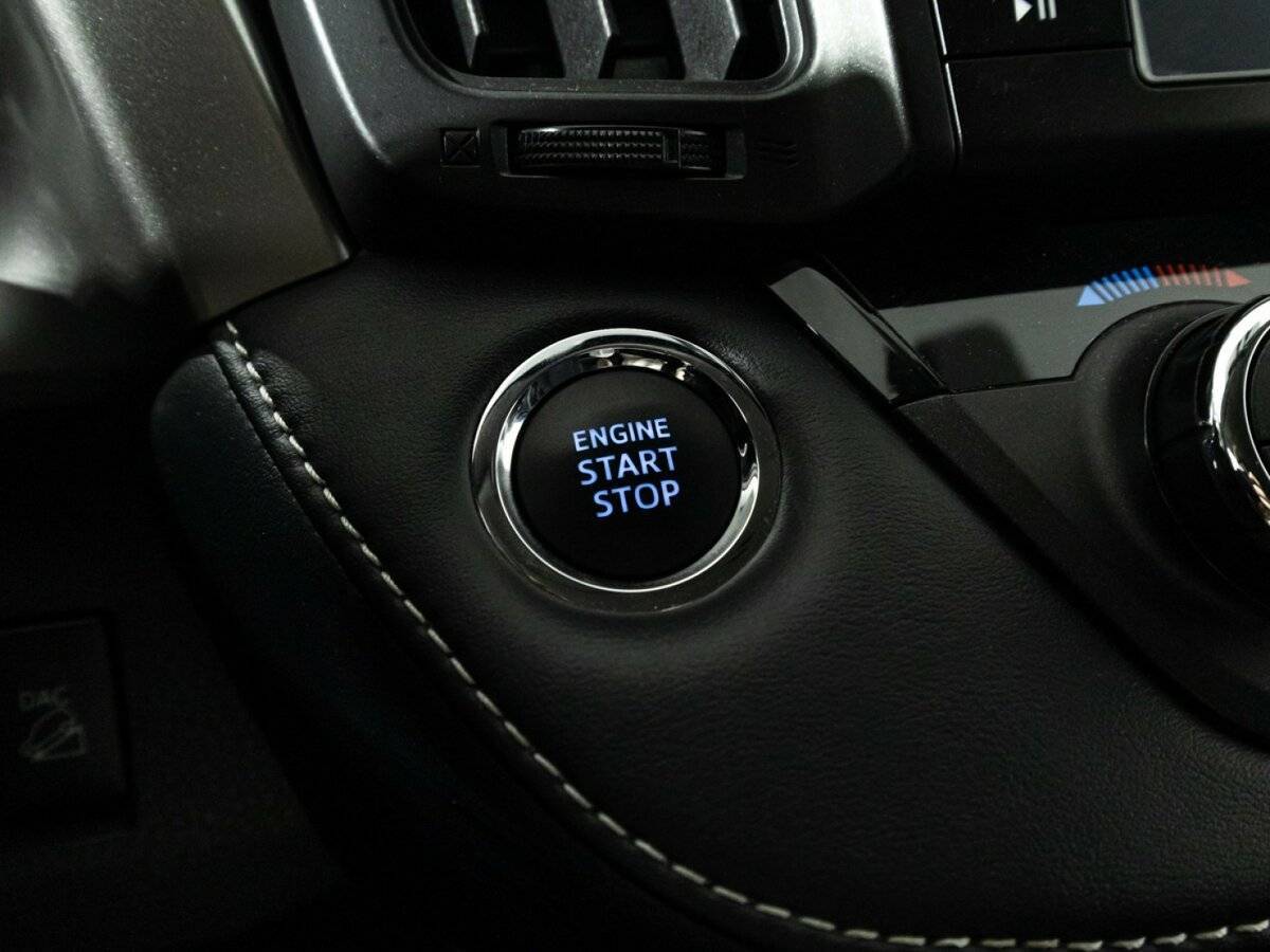 Toyota RAV4 2019 года с пробегом. Фото: #20