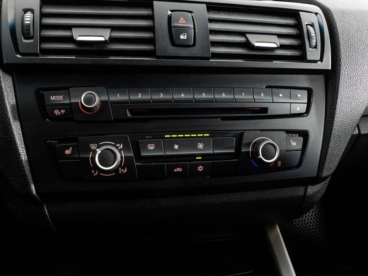 BMW 1 серии 2012 года с пробегом. Фото: #13