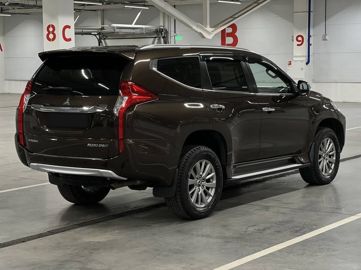 Mitsubishi Pajero Sport 2018 года с пробегом. Фото: #4