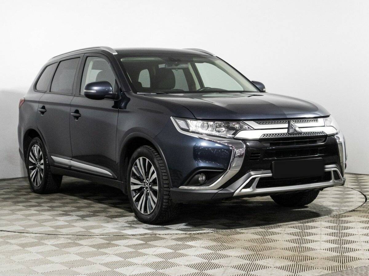 Mitsubishi Outlander 2018 года с пробегом. Фото: #2