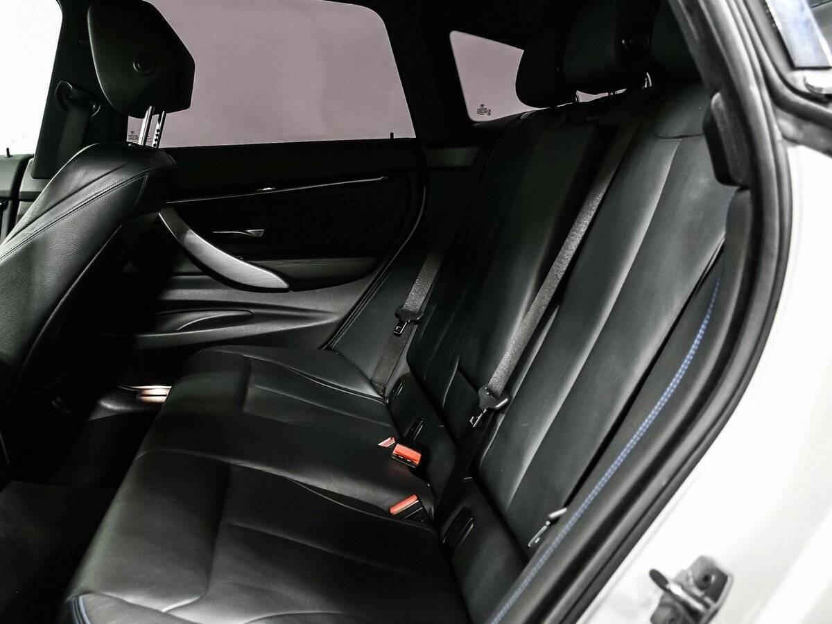 BMW 3 серии 2018 года с пробегом. Фото: #10