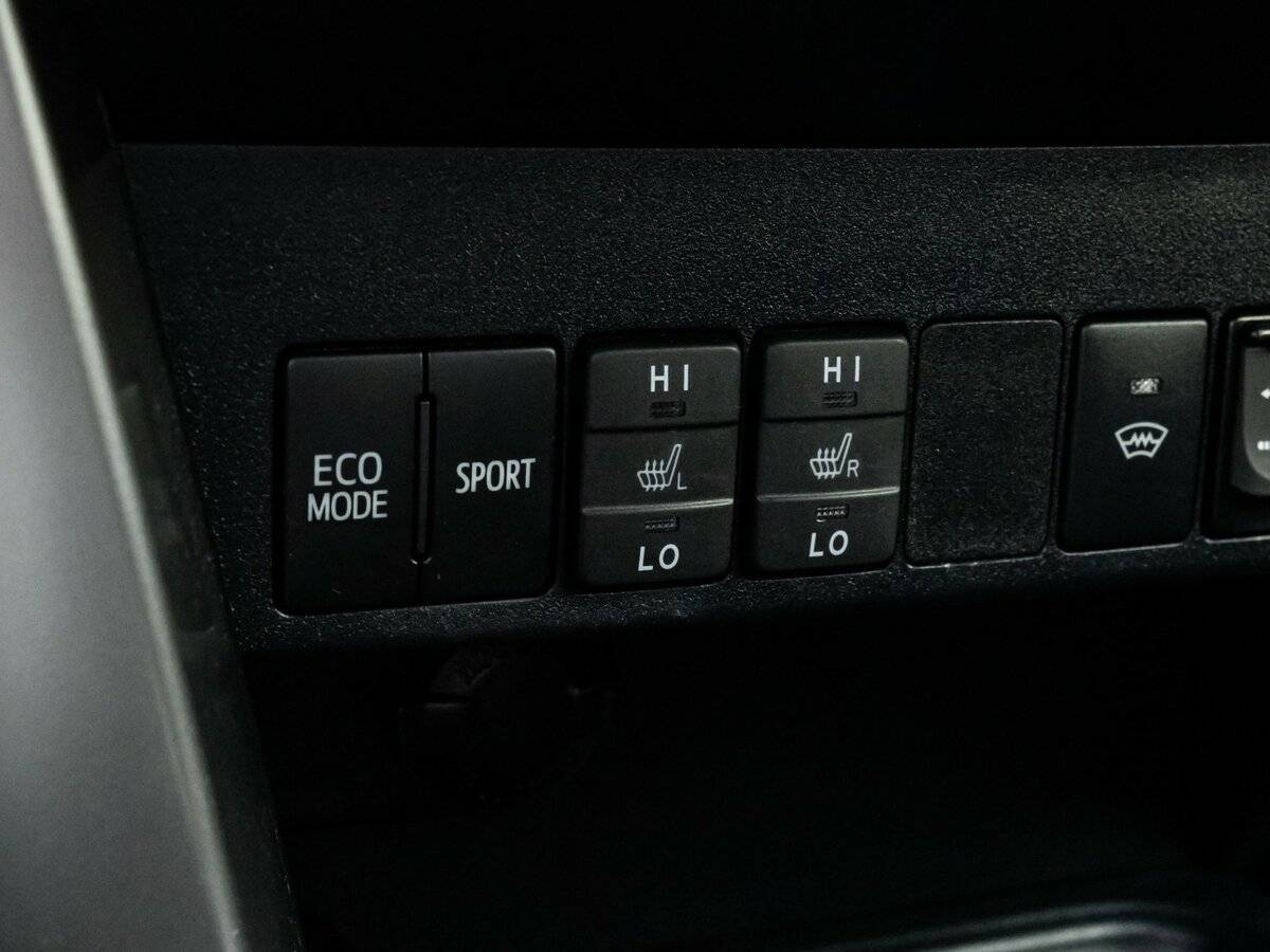 Toyota RAV4 2018 года с пробегом. Фото: #15