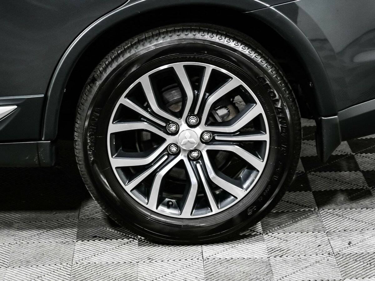 Mitsubishi Outlander 2018 года с пробегом. Фото: #13