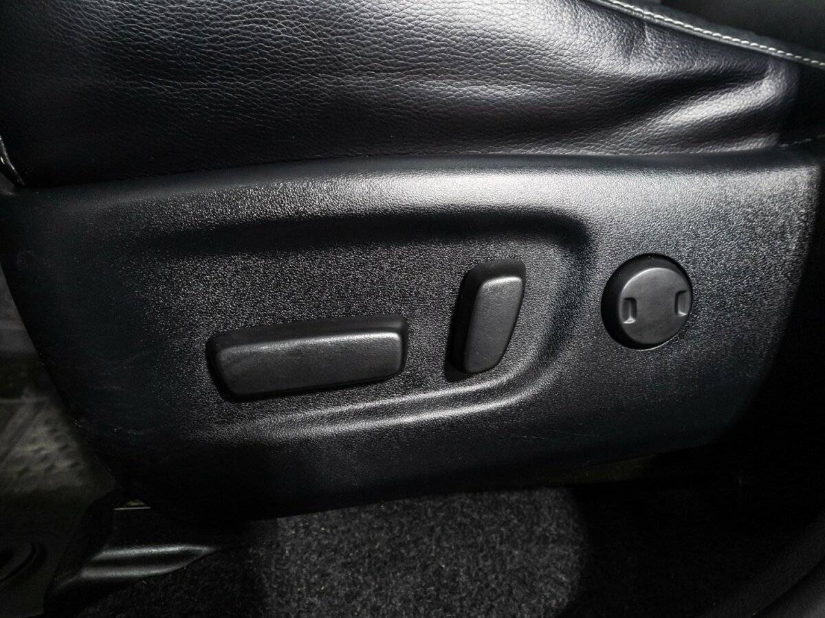 Toyota RAV4 2018 года с пробегом. Фото: #16