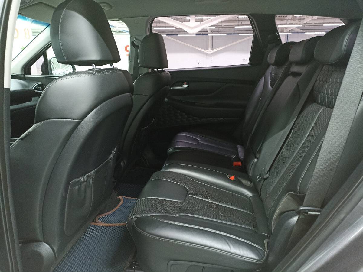 Hyundai Santa Fe 2019 года с пробегом. Фото: #11