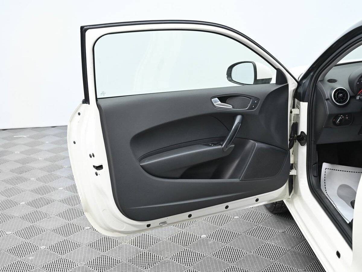 Audi A1 2012 года с пробегом. Фото: #6