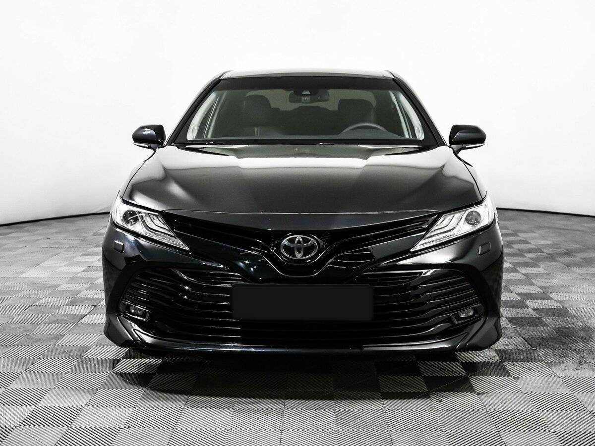 Toyota Camry 2019 года с пробегом. Фото: #1