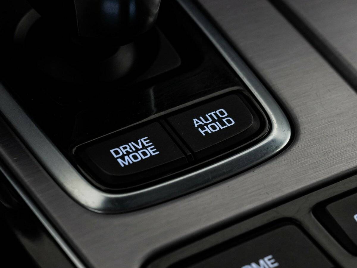 Hyundai Equus 2015 года с пробегом. Фото: #15