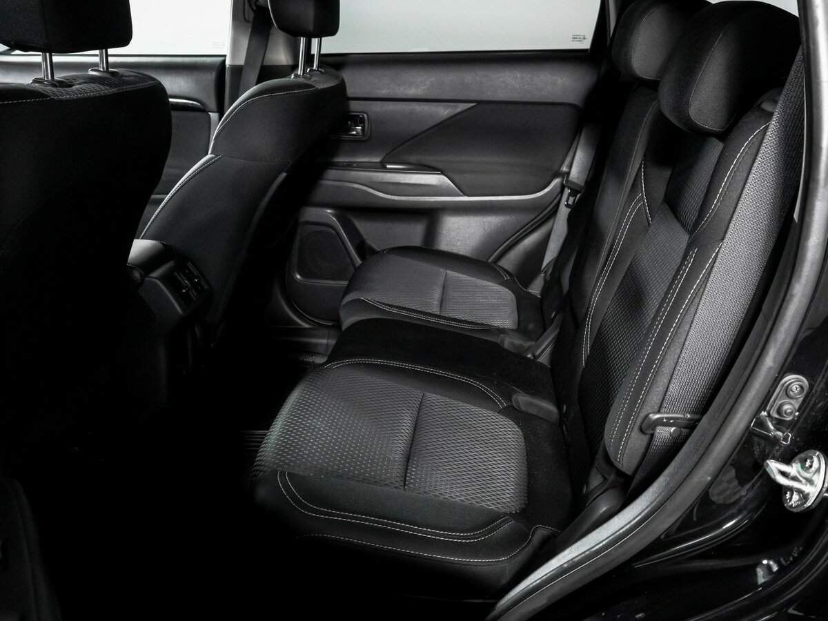 Mitsubishi Outlander 2021 года с пробегом. Фото: #9