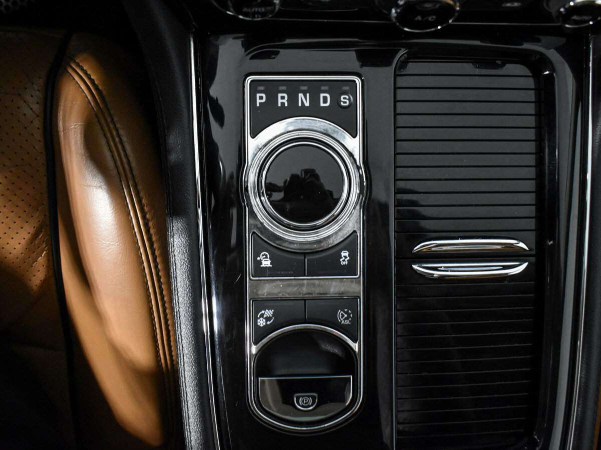 Jaguar XJ 2016 года с пробегом. Фото: #9