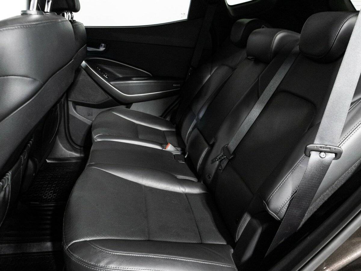 Hyundai Santa Fe 2017 года с пробегом. Фото: #9