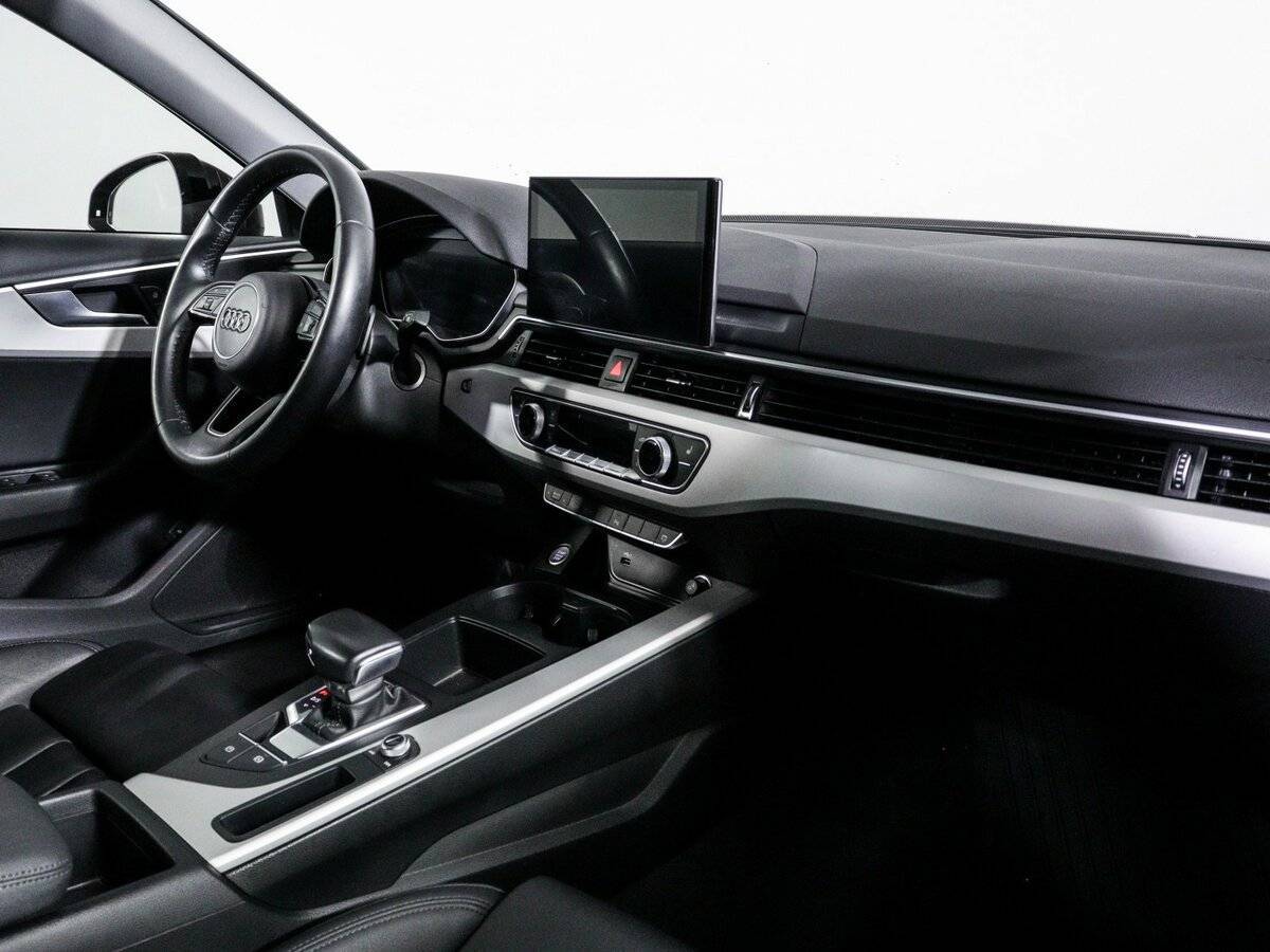 Audi A4 2021 года с пробегом. Фото: #8