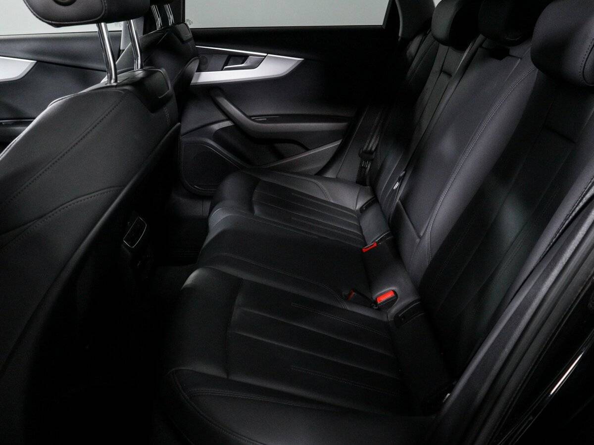 Audi A4 2021 года с пробегом. Фото: #9