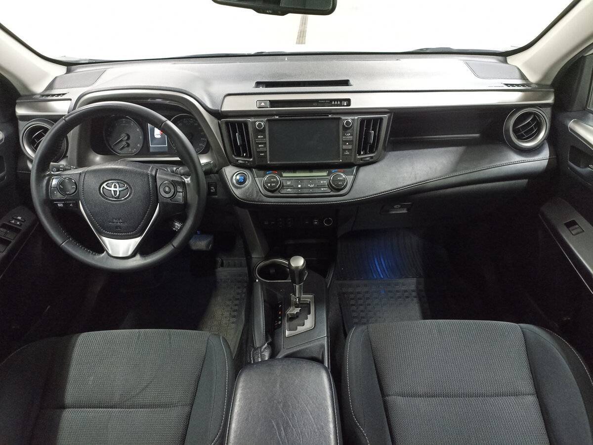 Toyota RAV4 2017 года с пробегом. Фото: #13