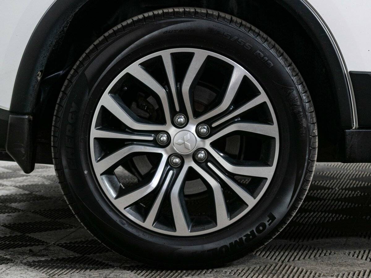 Mitsubishi Outlander 2018 года с пробегом. Фото: #18