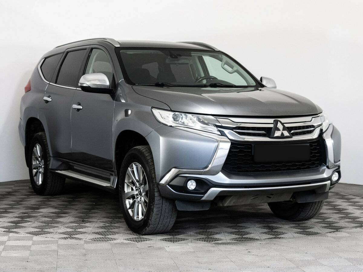 Mitsubishi Pajero Sport 2017 года с пробегом. Фото: #2