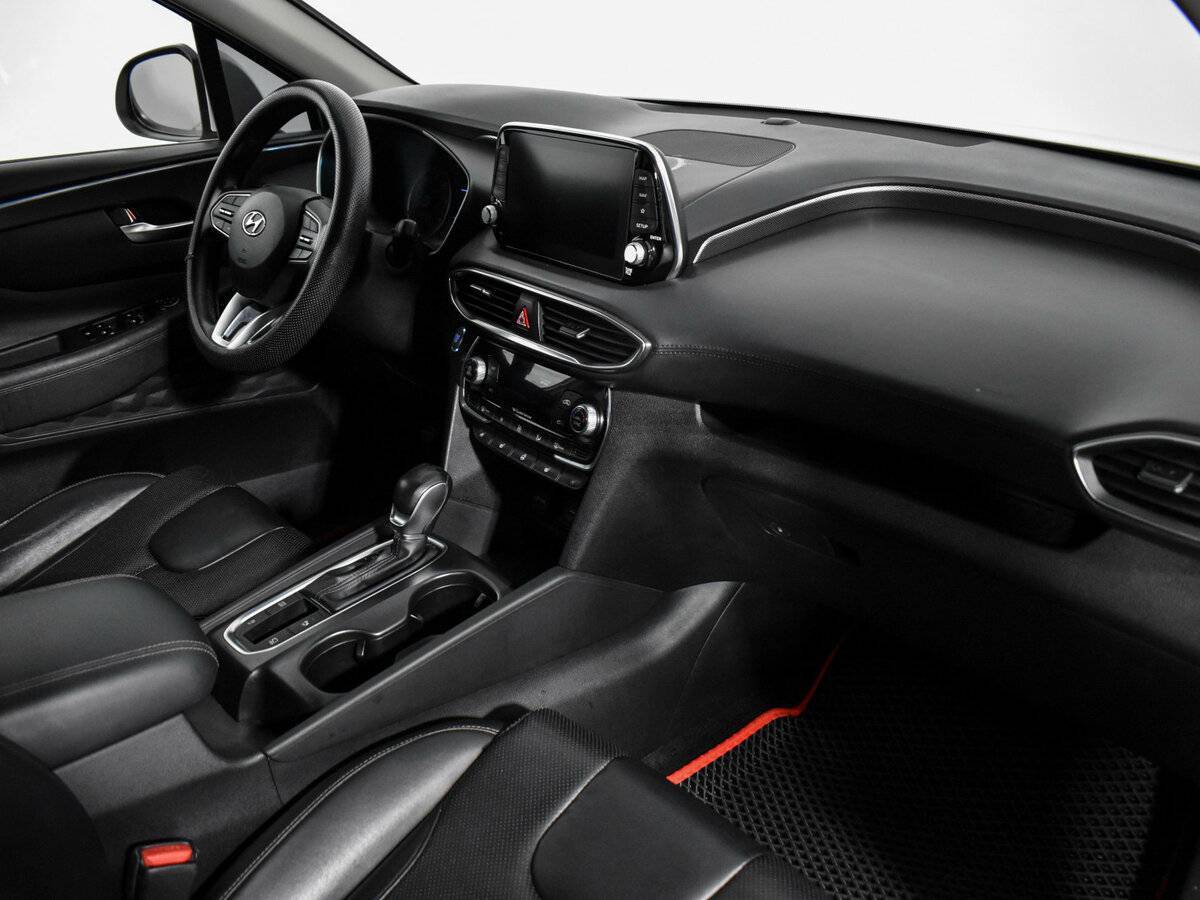 Hyundai Santa Fe 2018 года с пробегом. Фото: #14