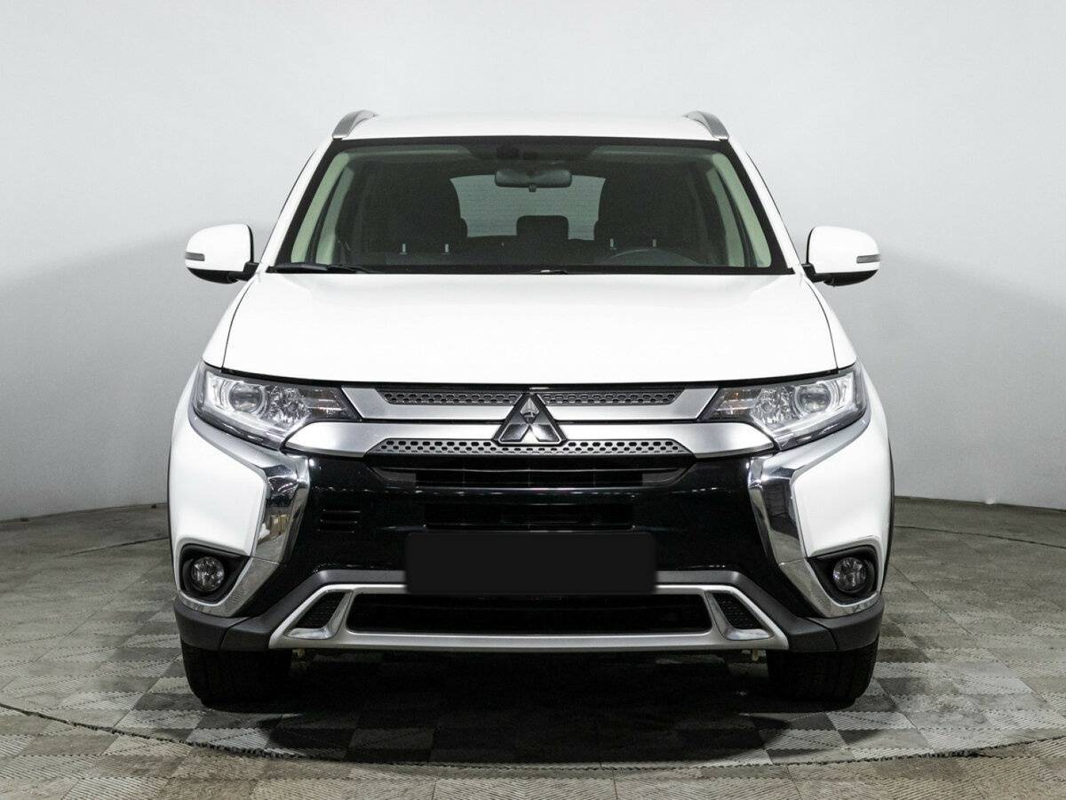 Mitsubishi Outlander 2021 года с пробегом. Фото: #1